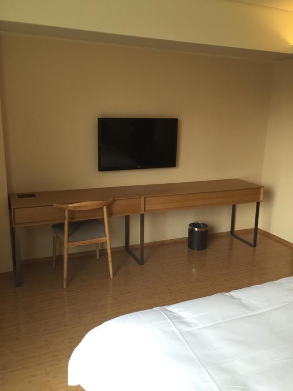 Ji Hotel Jinan Quancheng Square المظهر الخارجي الصورة