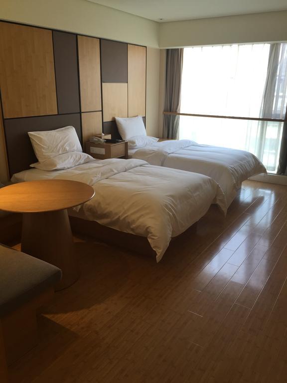 Ji Hotel Jinan Quancheng Square الغرفة الصورة